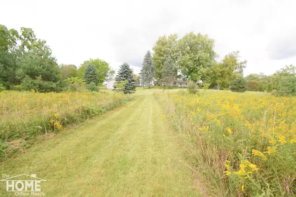 8672 E Cole Road, Durand, MI 48429