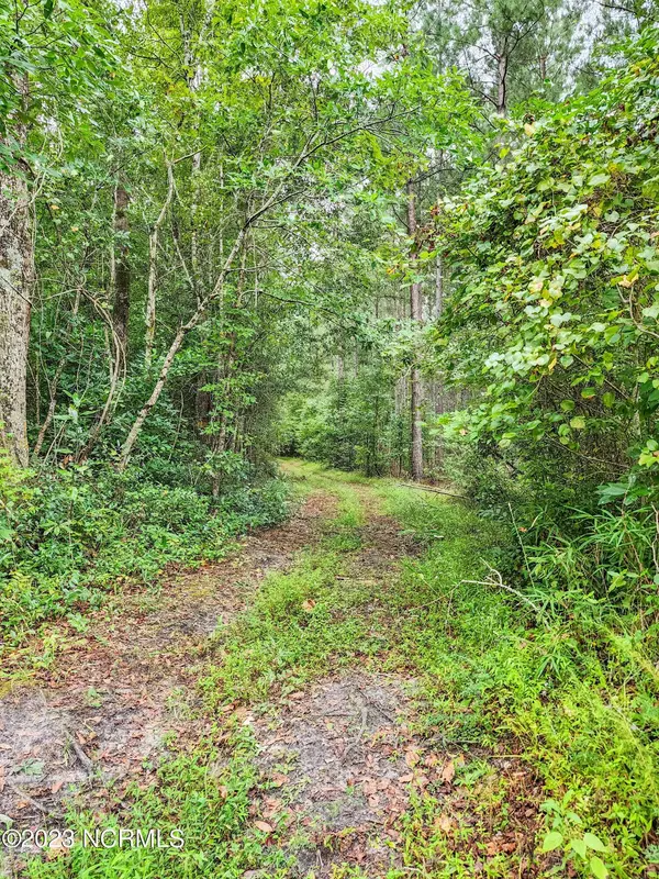 51 Stapleford Road, New Bern, NC 28560