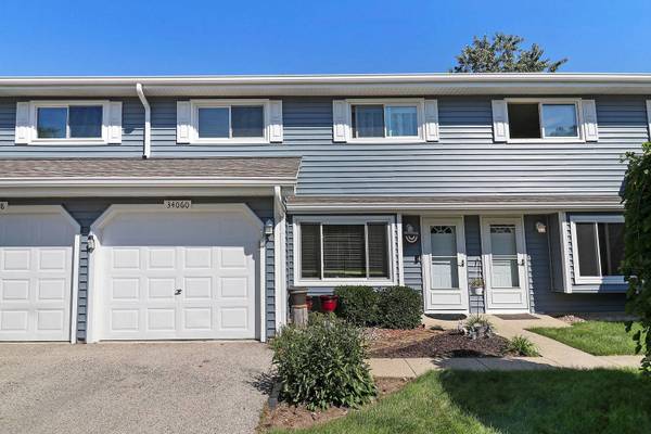 34060 N White Oak LN #44-C, Gurnee, IL 60031