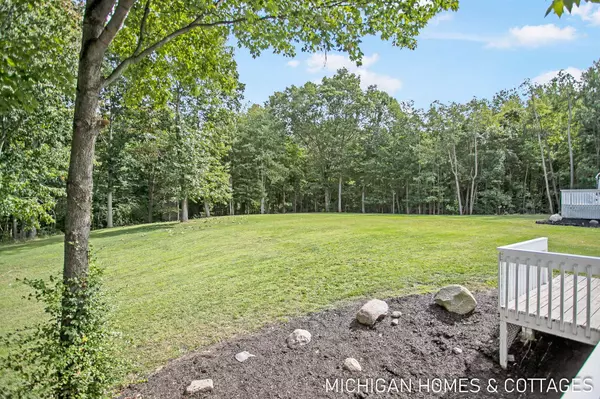 3861 64th Street, Holland, MI 49423