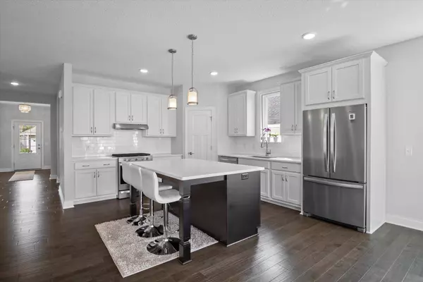 1153 Red Pine LN, New Richmond, WI 54017