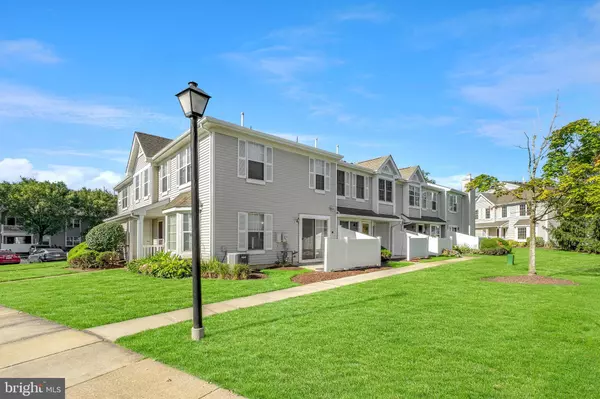 3506 FENWICK LN, Mount Laurel, NJ 08054