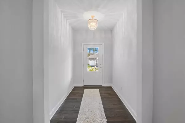 1153 Red Pine LN, New Richmond, WI 54017