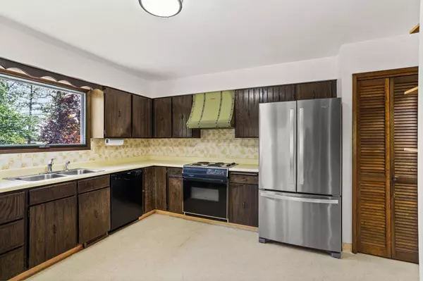 513 W Paradise Rd, Spokane, WA 99224