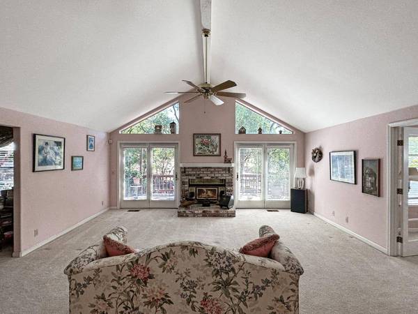 12918 Torrey Pines DR, Auburn, CA 95602