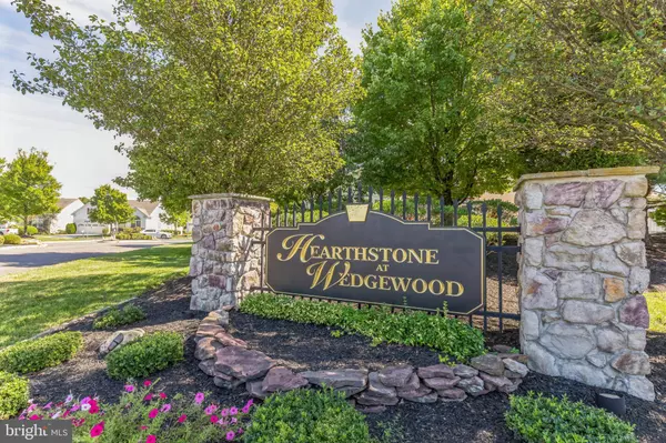 183 HEARTHSTONE DR, Berlin, NJ 08009