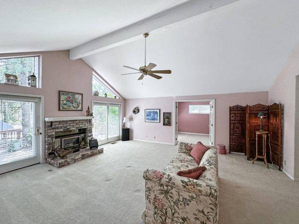 12918 Torrey Pines DR, Auburn, CA 95602