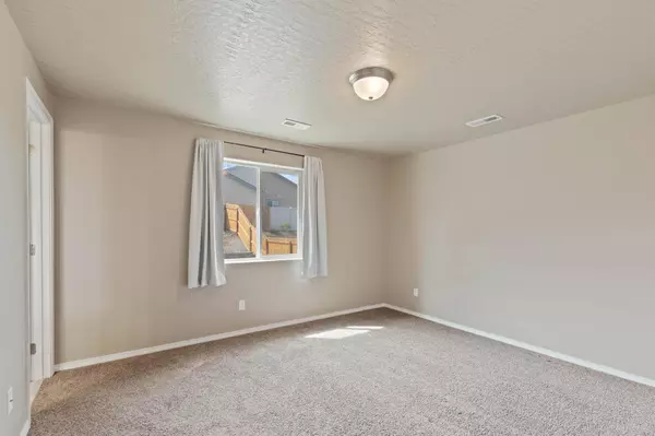 707 W Birchbend Dr, Spokane, WA 99224