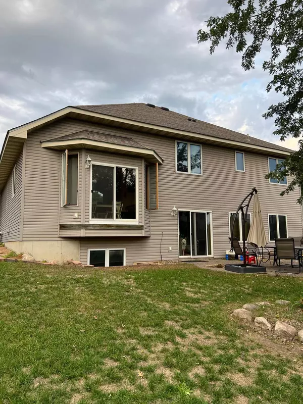 2160 151st LN NW, Andover, MN 55304