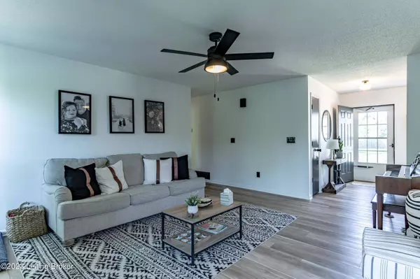 2027 Oak Meadow Dr, Elizabethtown, KY 42701