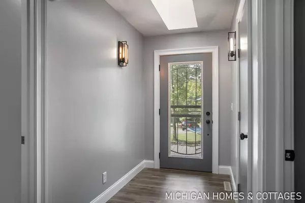 3861 64th Street, Holland, MI 49423