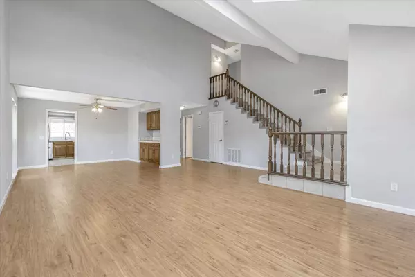 10001 Fire Opal CT, Sacramento, CA 95827