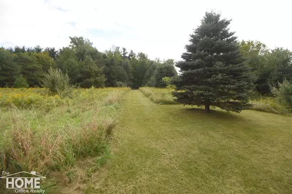 8672 E Cole Road, Durand, MI 48429