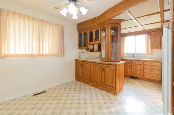 1306 6th AVENUE N, Saskatoon, SK S7K 2T8