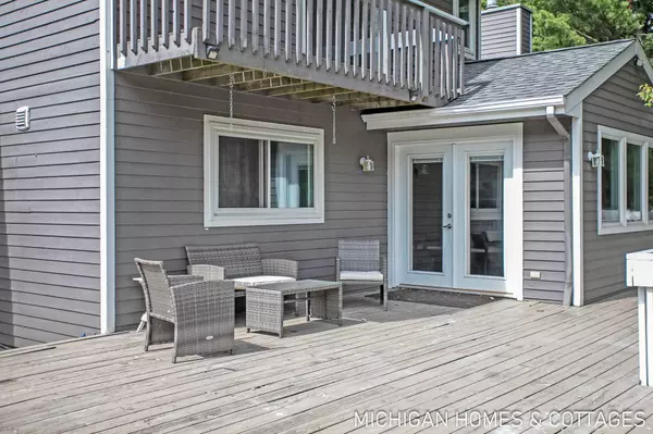 3861 64th Street, Holland, MI 49423