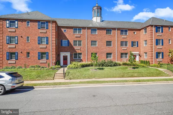 1636 W ABINGDON DR W #203, Alexandria, VA 22314