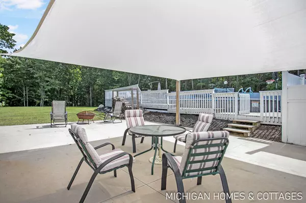 3861 64th Street, Holland, MI 49423