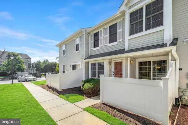 3506 FENWICK LN, Mount Laurel, NJ 08054