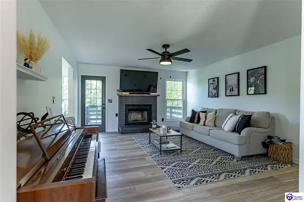 2027 Oak Meadow Drive, Elizabethtown, KY 42701