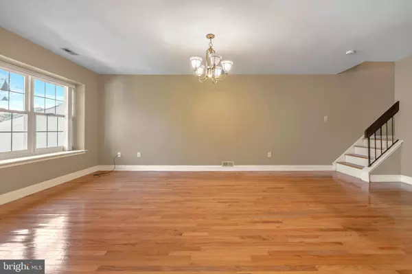 3506 FENWICK LN, Mount Laurel, NJ 08054