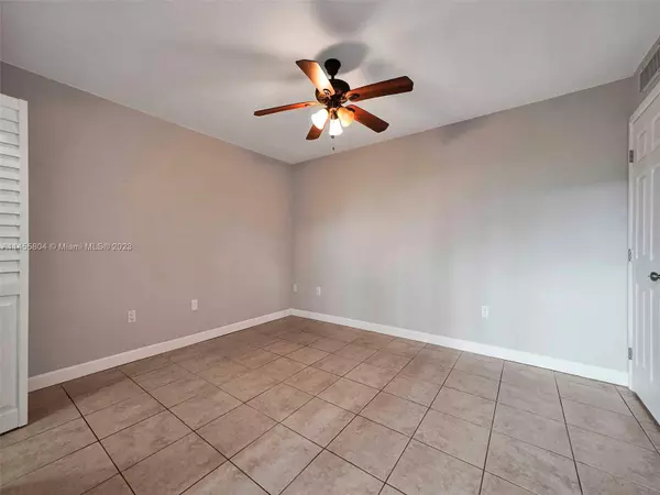 10370 SW 220th St #127, Cutler Bay, FL 33190