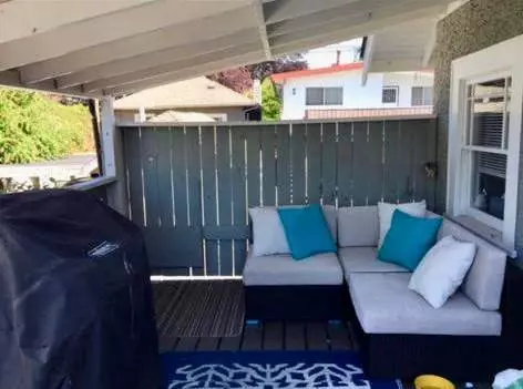 6519 Yew St, Vancouver, BC V6P 5V8