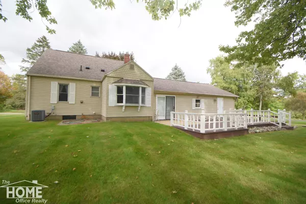 8672 E Cole Road, Durand, MI 48429