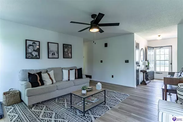 2027 Oak Meadow Drive, Elizabethtown, KY 42701