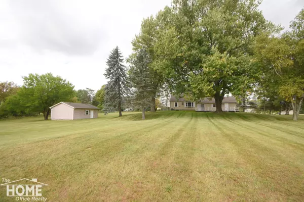 8672 E Cole Road, Durand, MI 48429