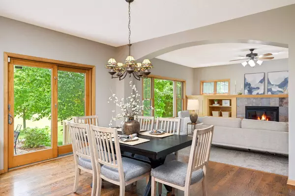 6568 W Laketowne DR, Albertville, MN 55301