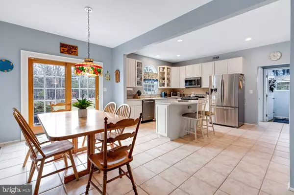 7 GEORGE BELLOWS WAY, Marlton, NJ 08053