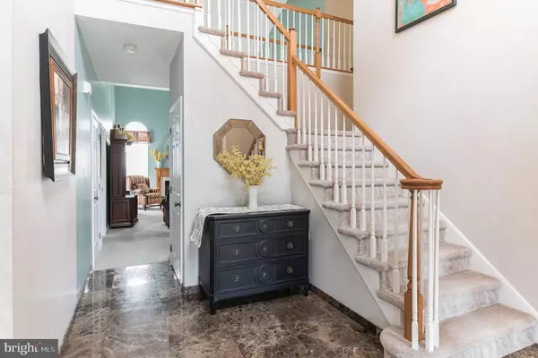 7 GEORGE BELLOWS WAY, Marlton, NJ 08053