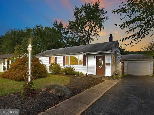 307 COLLEGE HILL RD, Enola, PA 17025