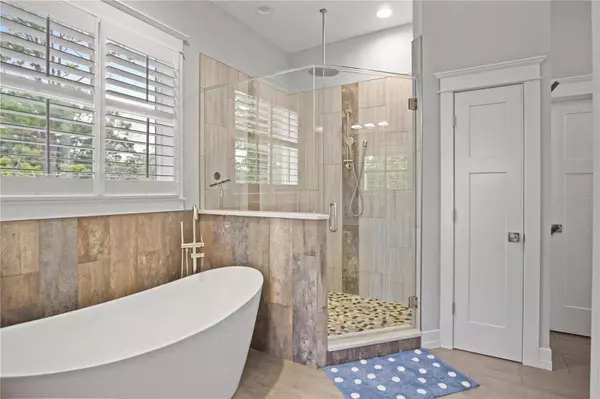 13416 74TH AVE N, Seminole, FL 33776