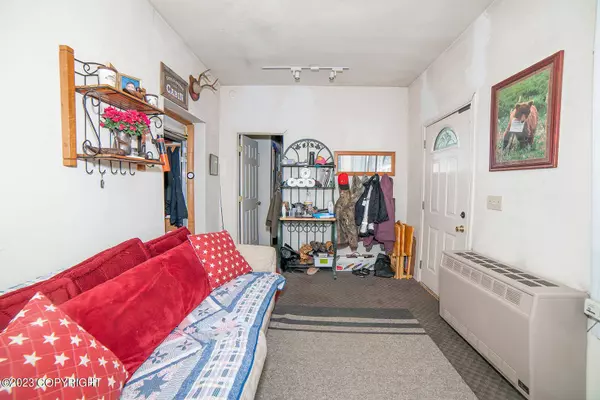 15639/1569 W Wiggler ST, Houston, AK 99623