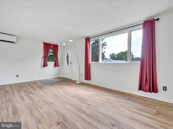 307 COLLEGE HILL RD, Enola, PA 17025