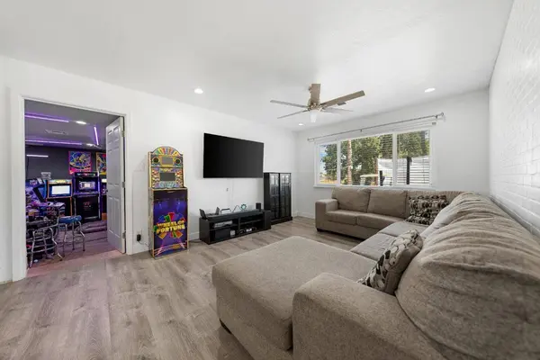 6212 W 2nd ST, Rio Linda, CA 95673