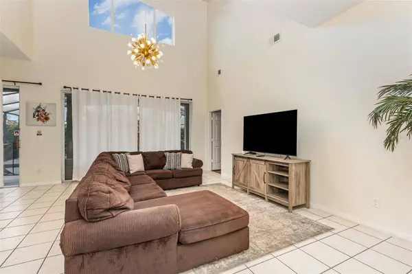 16656 PALM SPRING DR, Clermont, FL 34714