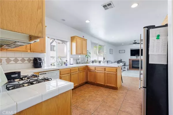 1031 Columbus CT, San Jacinto, CA 92583