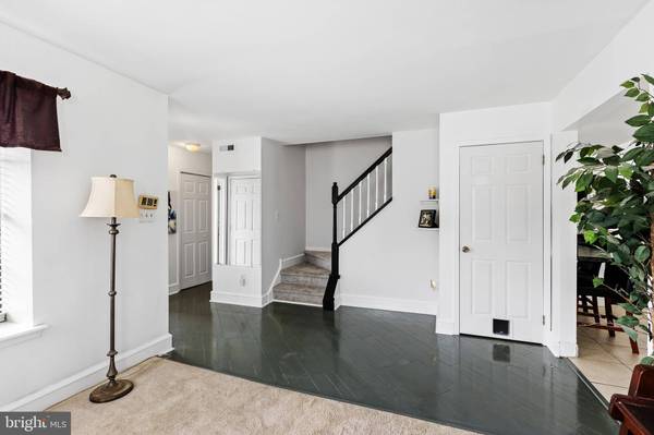 17 LINDEN DR, Blackwood, NJ 08012