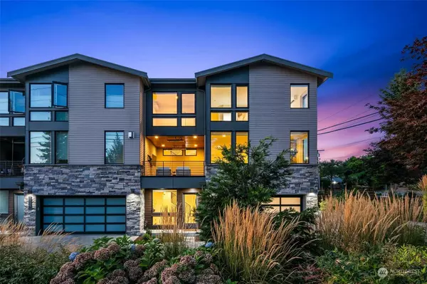 11518 NE 87th ST #B, Kirkland, WA 98033