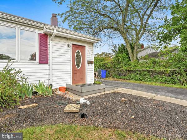 307 COLLEGE HILL RD, Enola, PA 17025