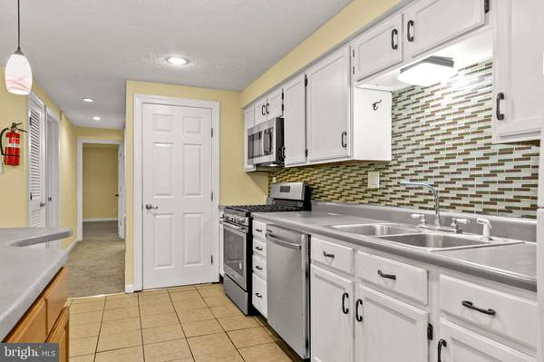 187 KENWOOD DR, Sicklerville, NJ 08081