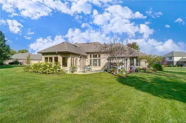 8306 Palm Trace Court, Waynesville, OH 45068