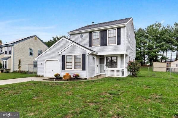 17 LINDEN DR, Blackwood, NJ 08012