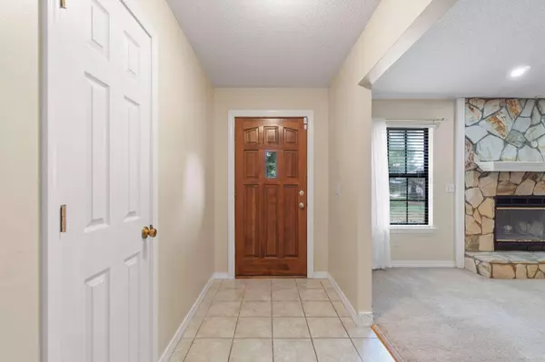 124 Meadow Woods Lane, Niceville, FL 32578