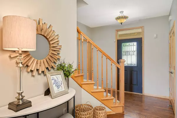 6568 W Laketowne DR, Albertville, MN 55301