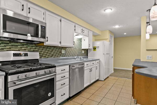 187 KENWOOD DR, Sicklerville, NJ 08081