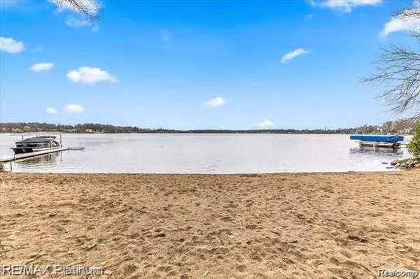 3186 ASPEN RIDGE Court, Genoa Twp, MI 48843