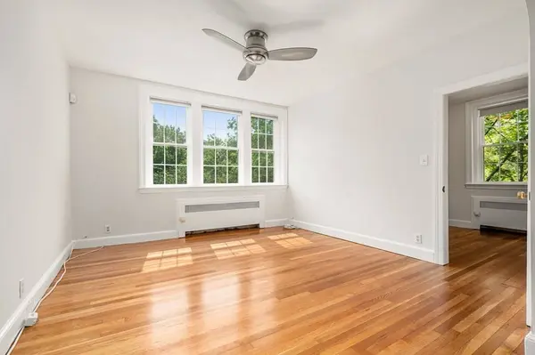 67 Marion St #5, Brookline, MA 02446